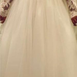 Plus size stunning wedding dress!